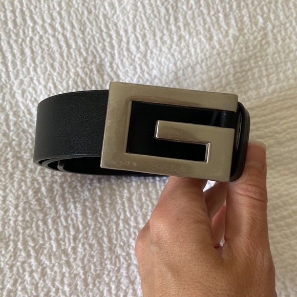 Guess belts - Picture 3 of 3